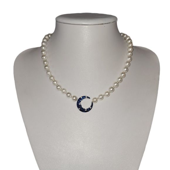 Eye Candy The Luxe Collection Blue and White CZ Moon Round Shell Pearls 18" - Picture 3 of 9